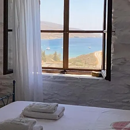 Tereza, 3-min Walk To Beach Waves Villa