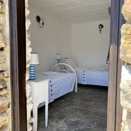 Villa Tereza, 3-min Walk To Beach Waves Koundouros