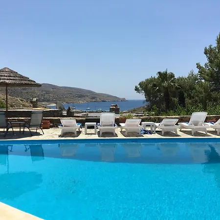 Tereza, 3-min Walk To Beach Waves Villa Koundouros